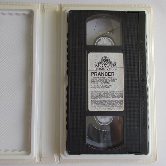 VHS Tapes - 3 Christmas movies - Picture 6 of 11